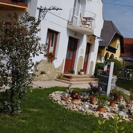 Regori Haz Πανσιόν